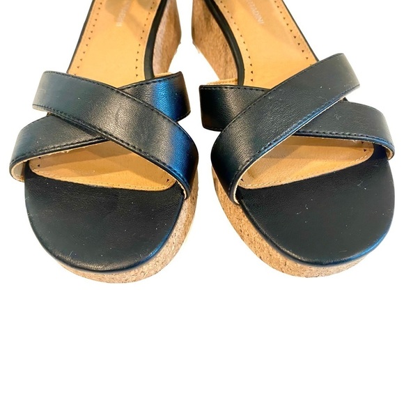 LIKE NEW — Adrienne Vittadini Cortz Wedge Platform Sandals T-strap Ankle Sz 7.5 - Picture 6 of 13